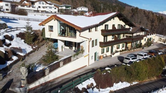 Landhaus Toechterle Telfes im Stubai Exterior foto