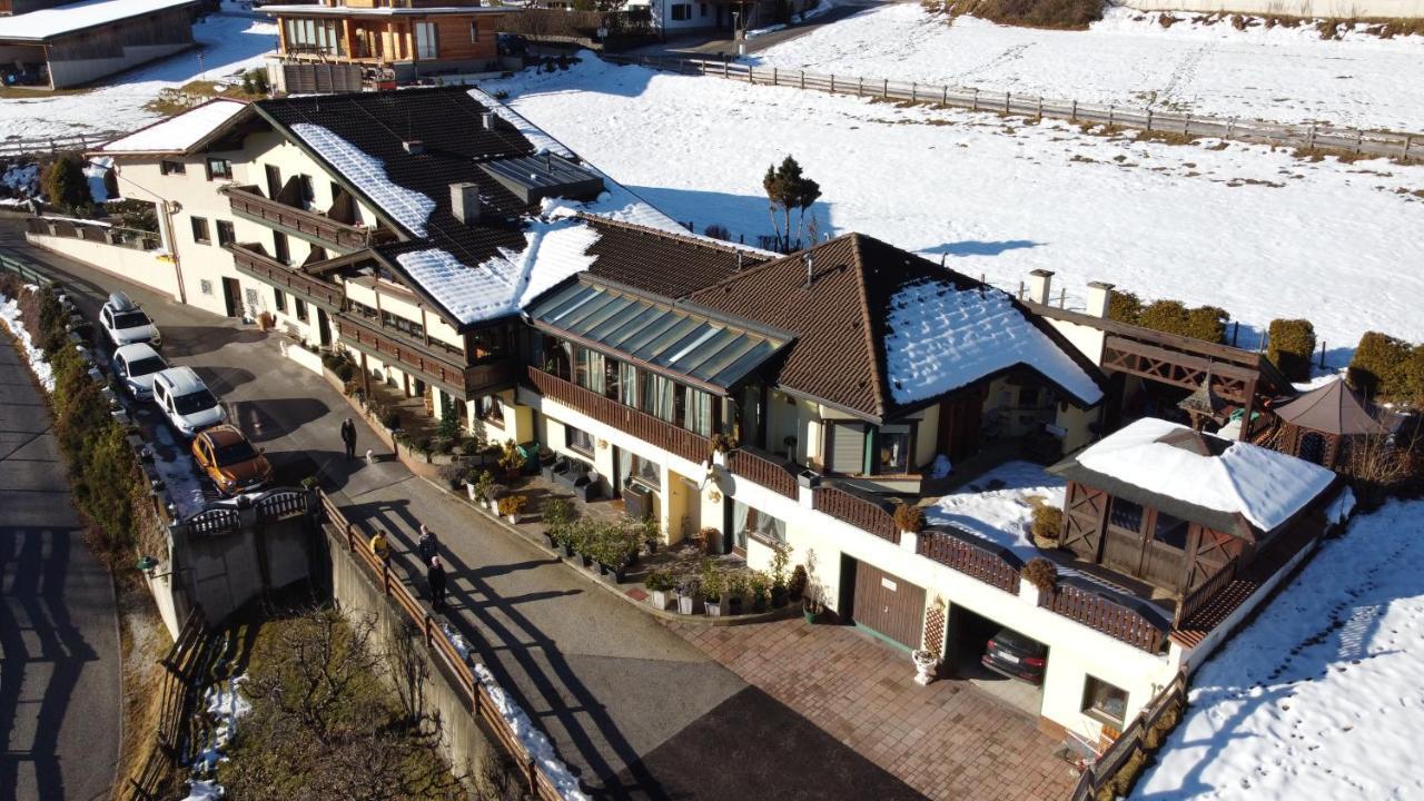 Landhaus Toechterle Telfes im Stubai Exterior foto